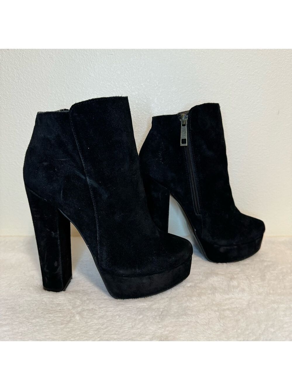 Chinese Laundry Elise Black Suede Ankle Booties Size 6